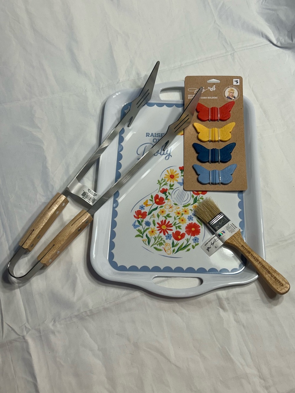 NWT Dolly Parton grilling bundle